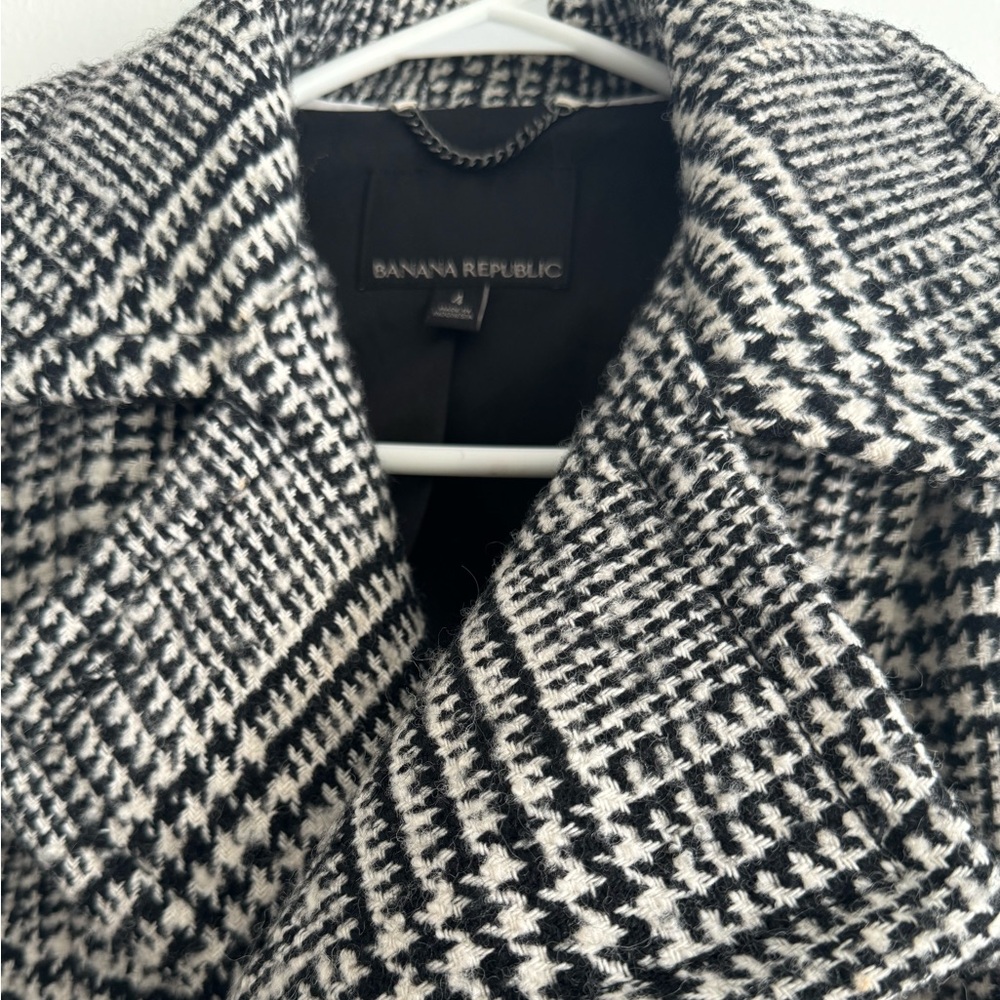 Beautiful and modern jacket - Picture 2 of 3
